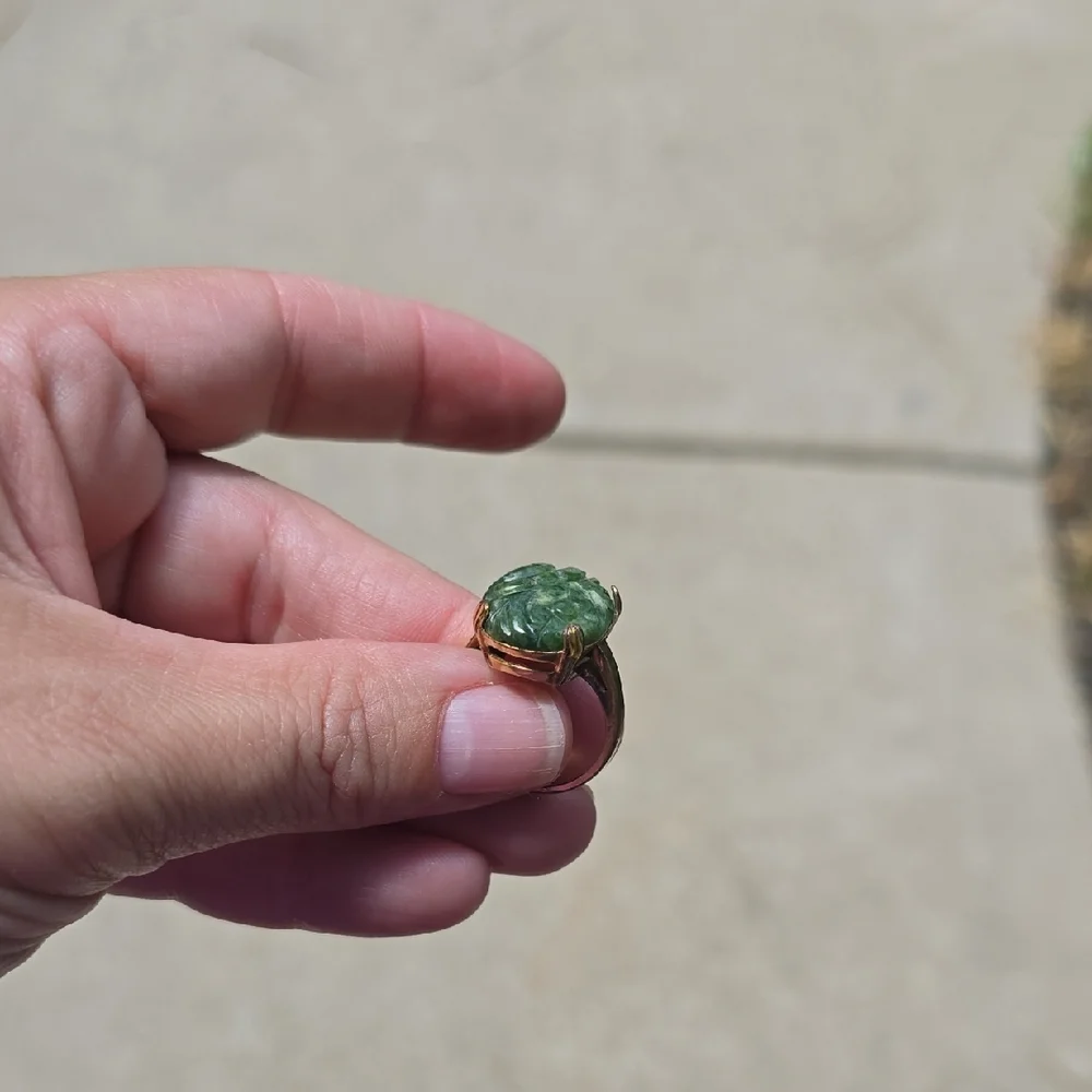 Antique & Vintage Carved Jade‎ ring, 10K Gold-filled